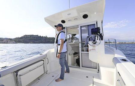 slider 2 Quicksilver Captur 625 Pilothouse